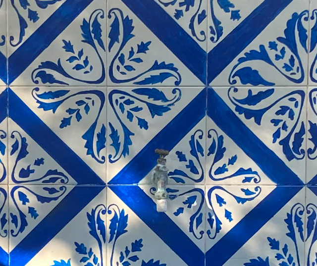 Piastrelle dipinte a mano di Sibilla Ulivi